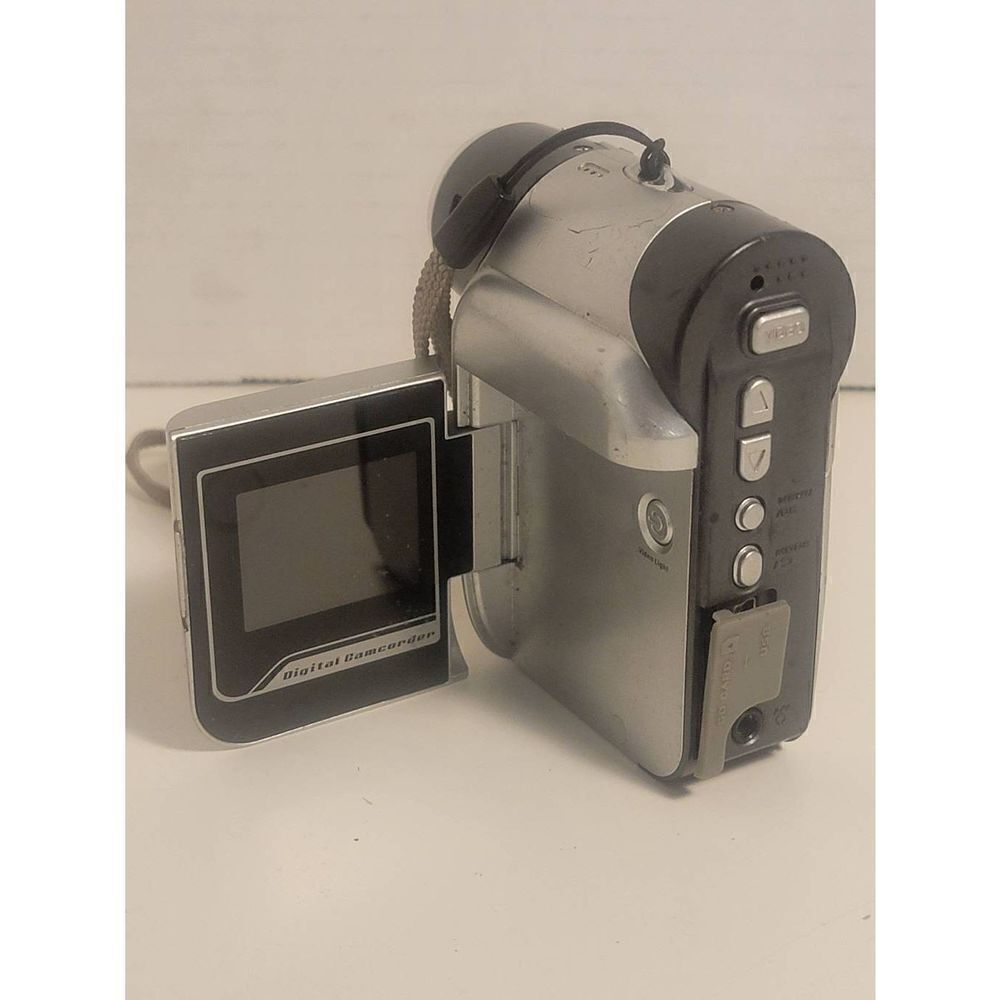 Aiptek Silver 6 Mega Pixel 4X Smart Zoom Digital Video Camcorder